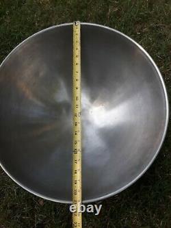 Heavy Duty 30 Quart Stainless Steel Mixing Bowl Round Bottom weighs 7.5 lbs
