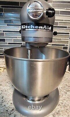 KitchenAid Classic Plus 4.5Qt tilt-head Stand Mixer with Bowl & Attatchments