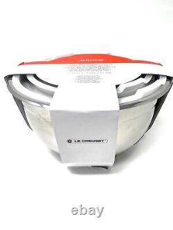 LE CREUSET Stainless Steel Set of 3 Mixing Bowls with Lids Silicone Base BNWT