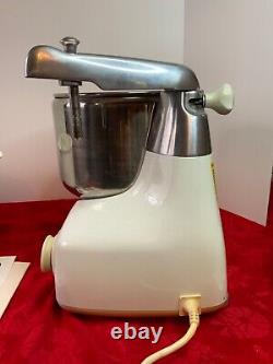 Magic Mill Assistent DLX2000 Multi-Task Kitchen Mixer for Batters & Bread Doughs