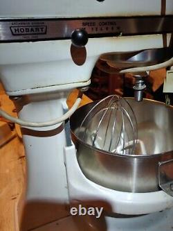 VINTAGE HOBART KITCHENAID Lift Stand Mixer Model K5-A With Attachments